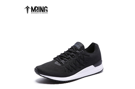 时尚潮流飞织透气素面舒适情侣青年运动鞋